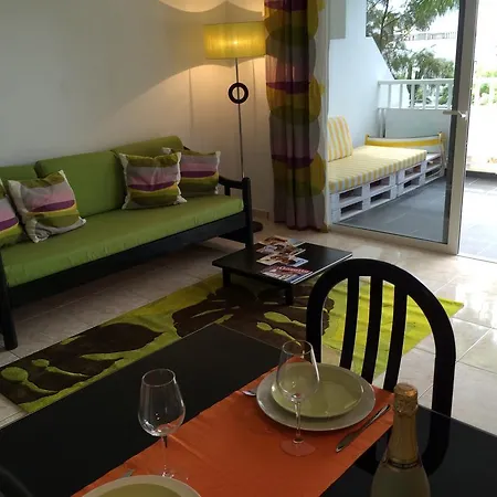 Apartment Green